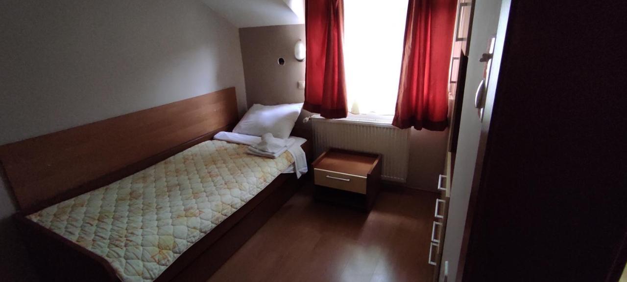 Restoran Filipovic Hotell Nova Varoš Eksteriør bilde